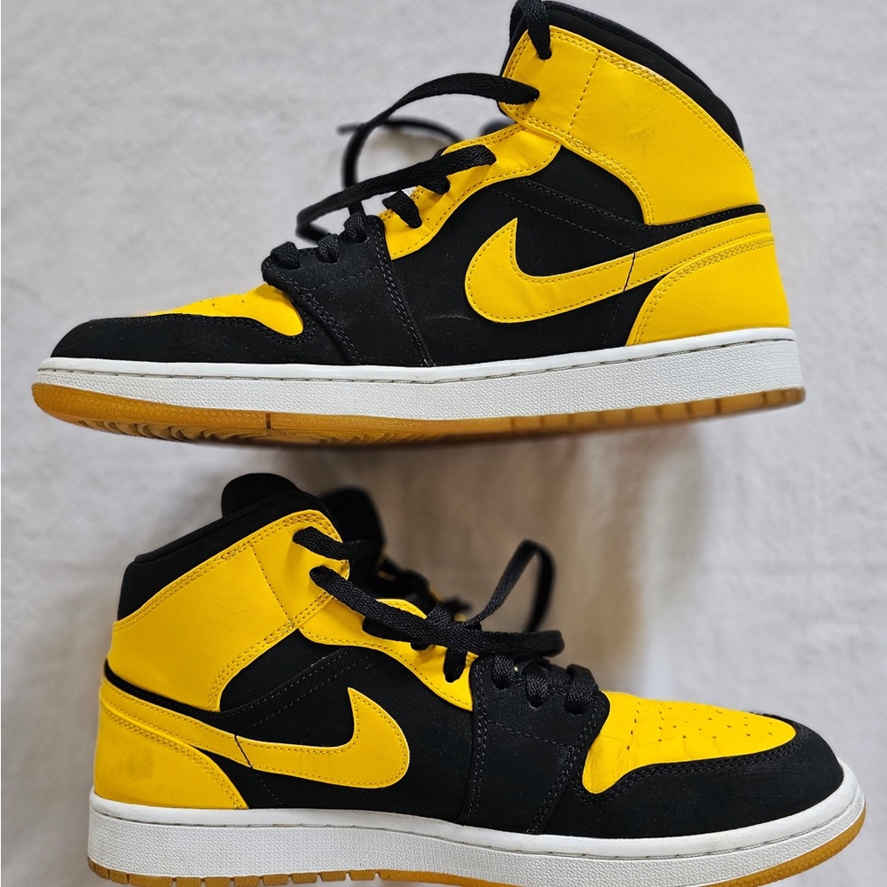 Jordan Black and Yellow Label Athletic Shoes - Picture 6 of 15